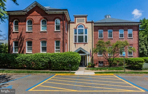 Condo For Sale - 5 Academy Court<br/> Mercer County, PENNINGTON, NJ 08534