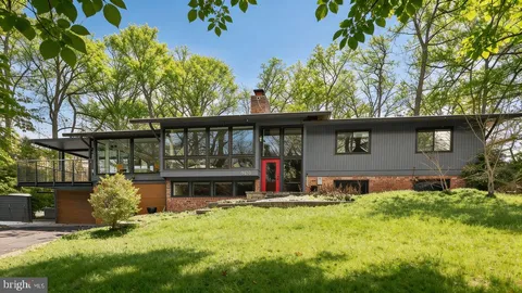 8518 Forest Street, Annandale, VA MLS: VAFX2284664