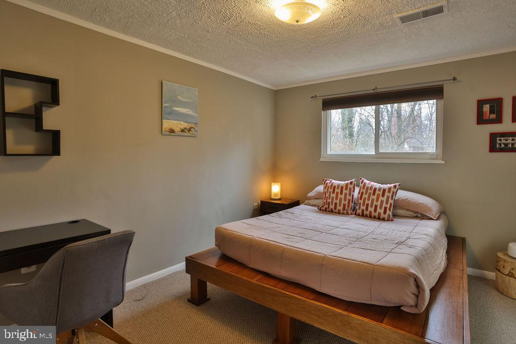 WAKEFIELD FOREST - Residential Lease