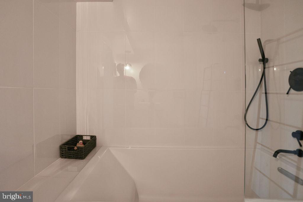 WAKEFIELD FOREST - Residential Lease