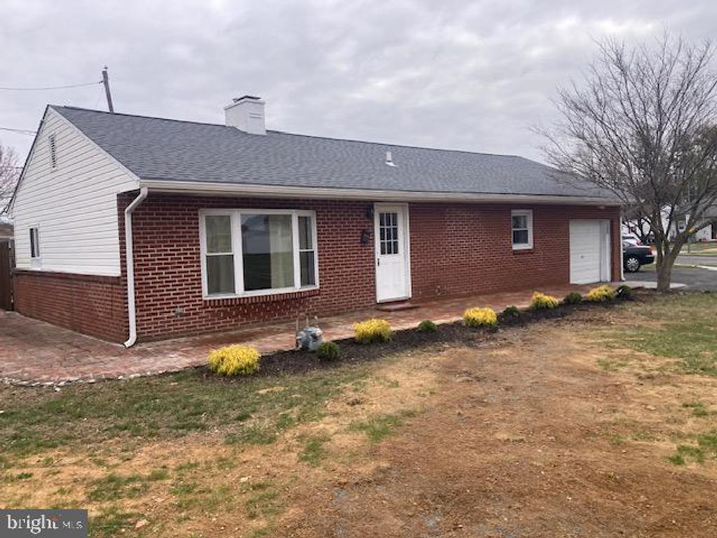 Photo of 180 Andover Road, FAIRLESS HILLS, PA 19030 (MLS # PABU2117470)