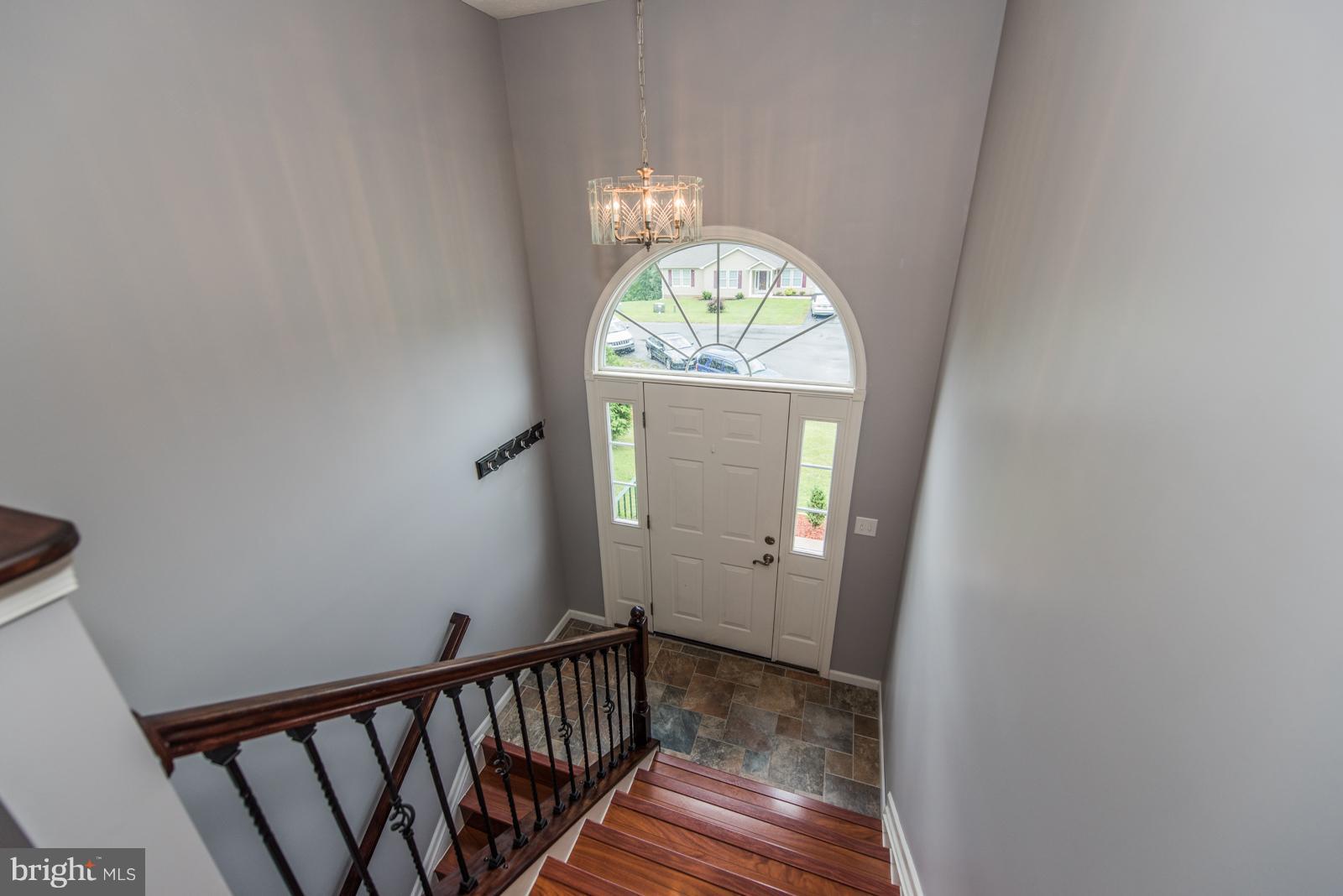 MIDDLE CREEK MANOR - Residential