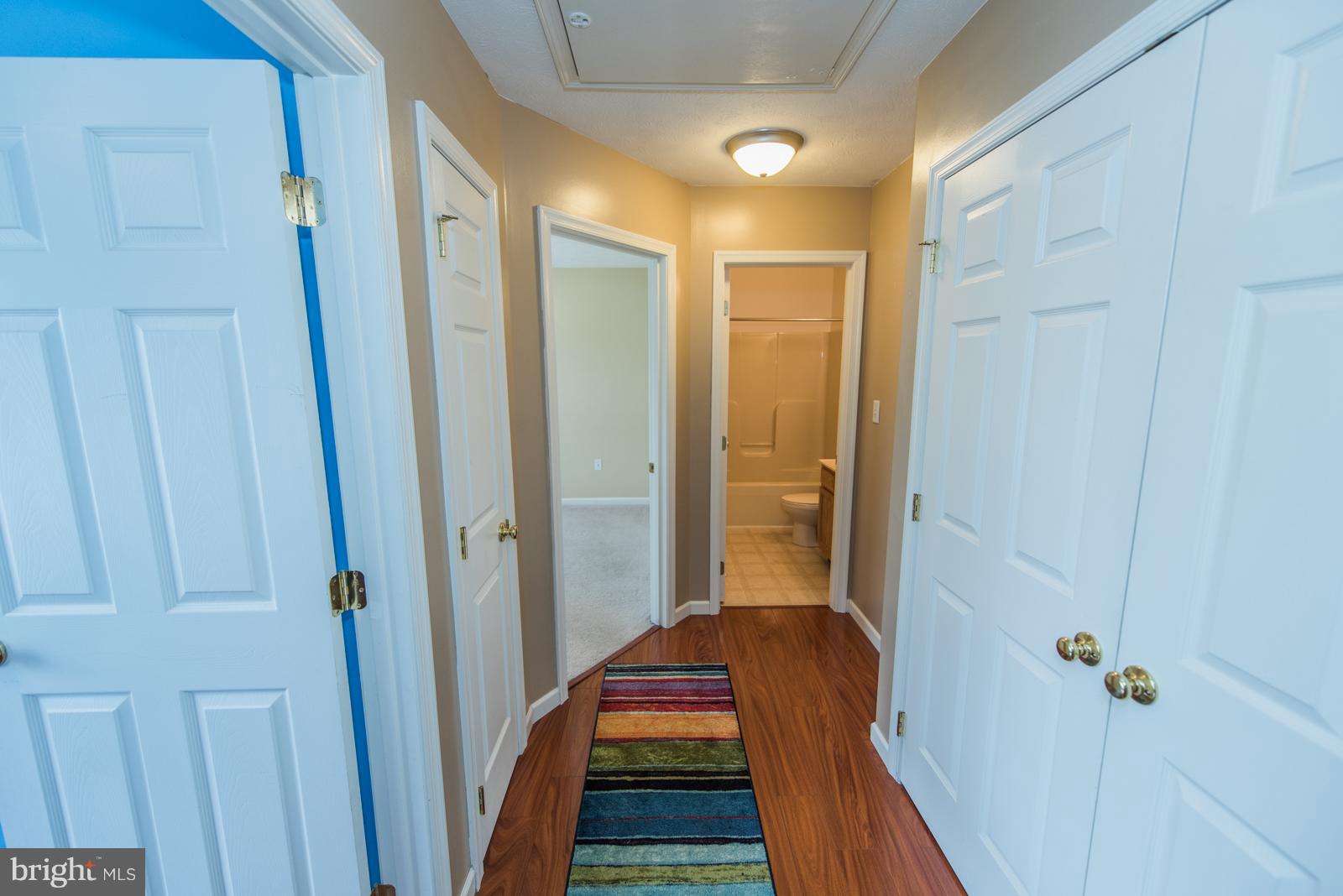 MIDDLE CREEK MANOR - Residential