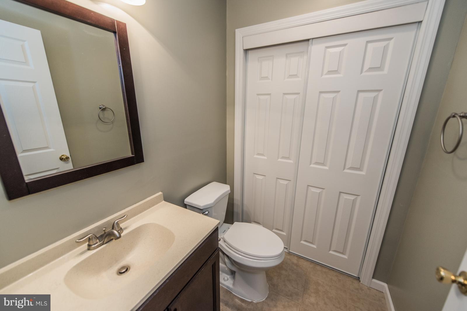 MIDDLE CREEK MANOR - Residential