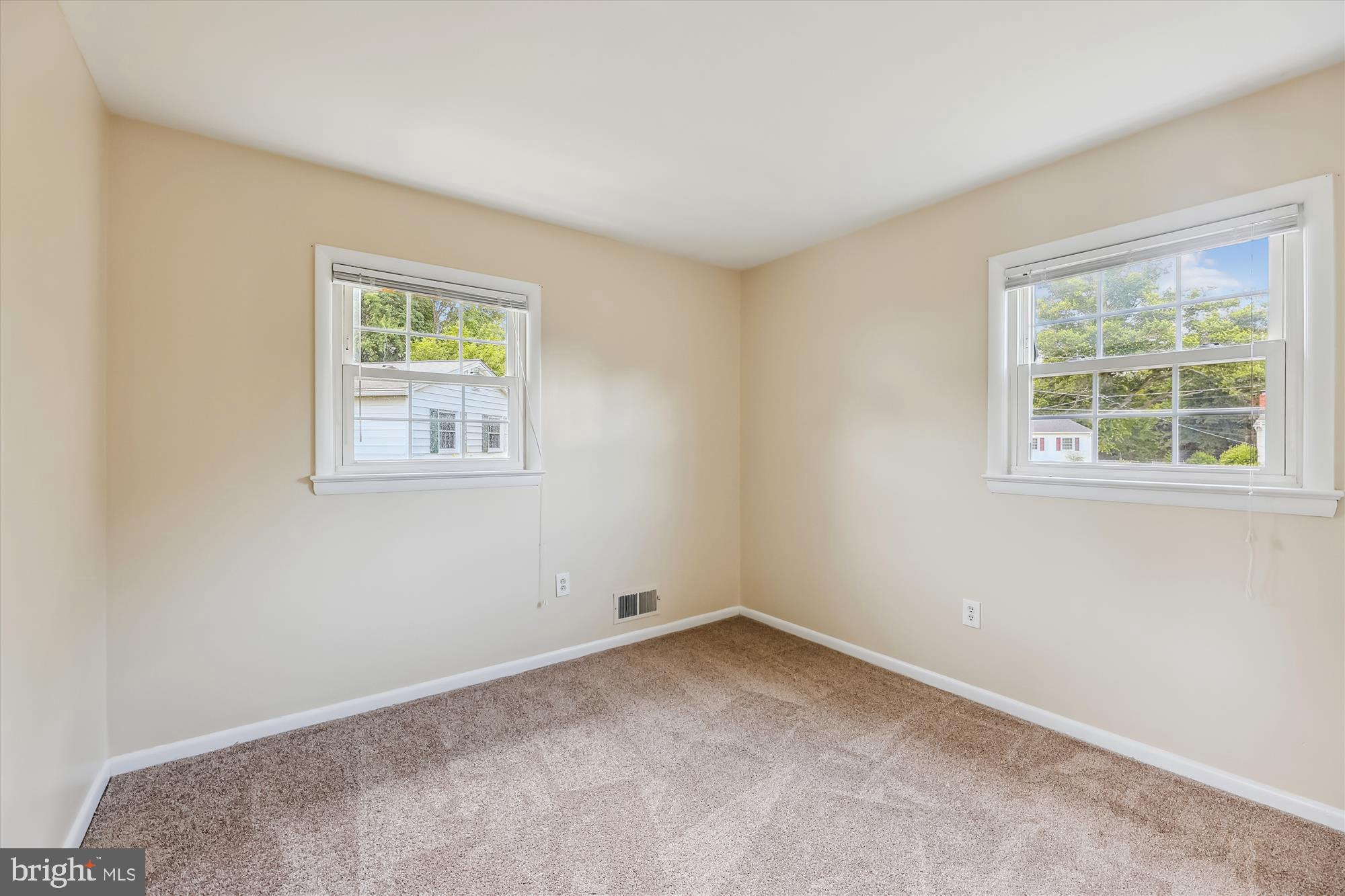 HAYFIELD FARM - Residential Lease