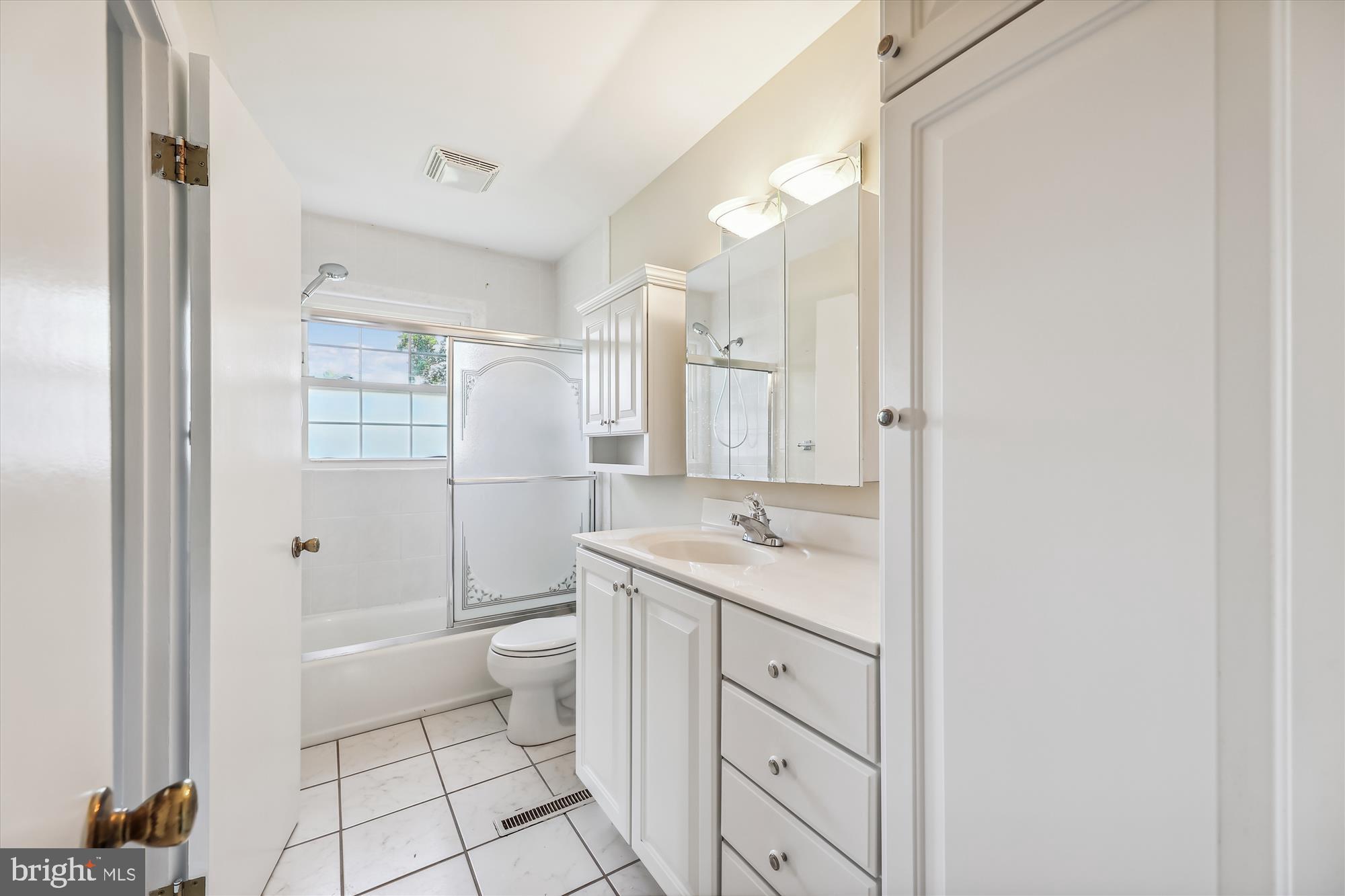 HAYFIELD FARM - Residential Lease