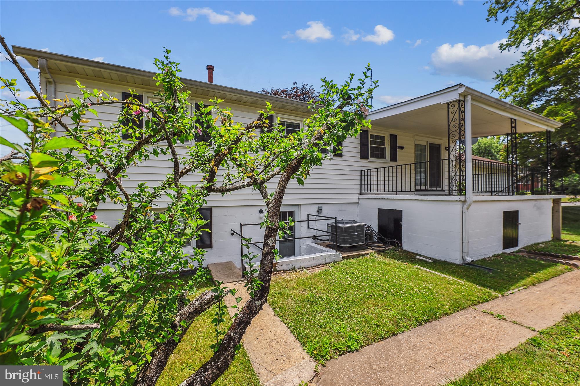 HAYFIELD FARM - Residential Lease