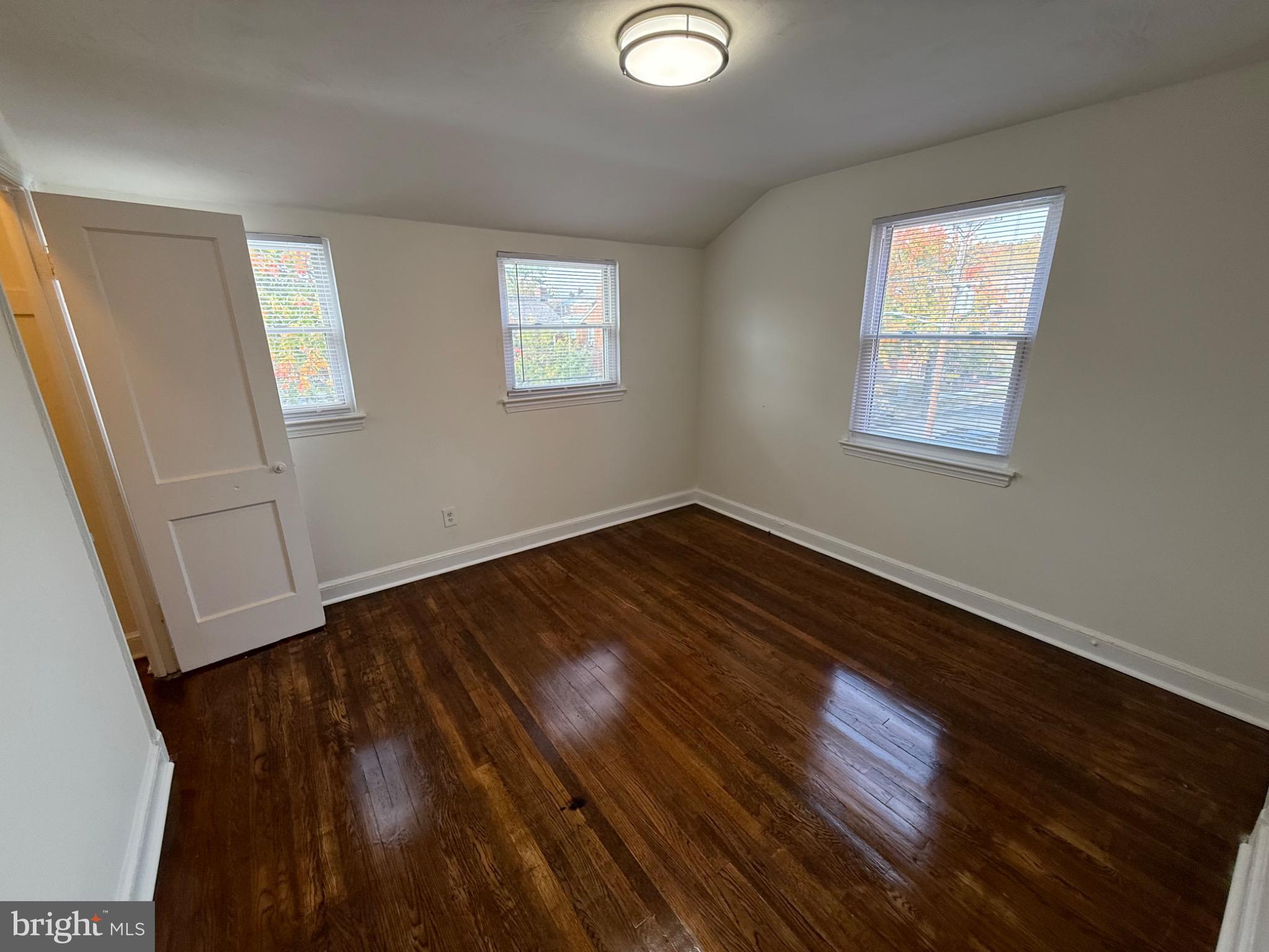 374 CHAPLIN STREET SE