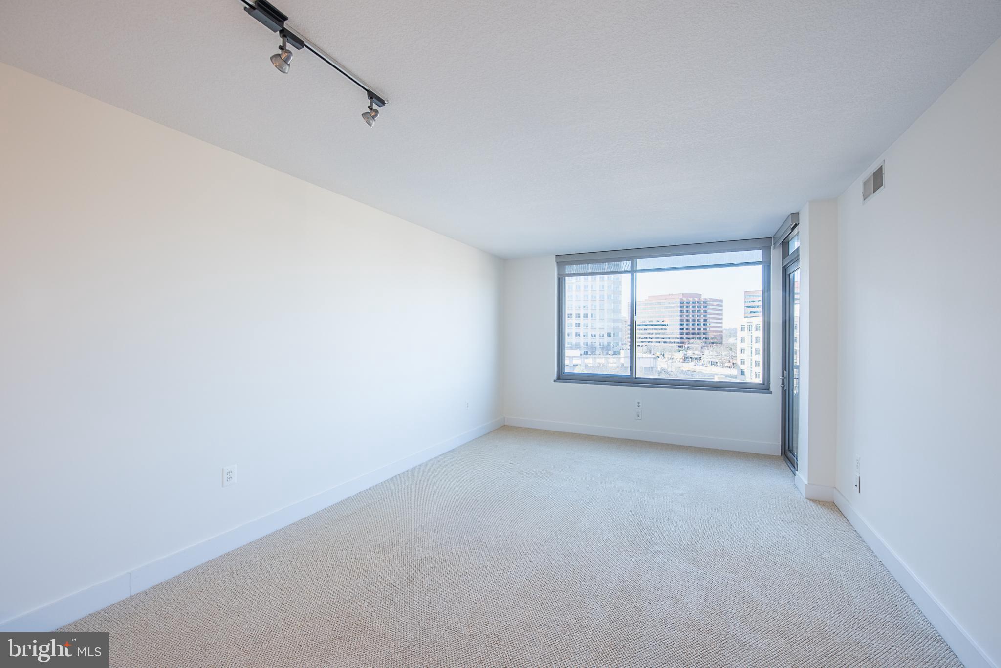 ODYSSEY - Residential Lease