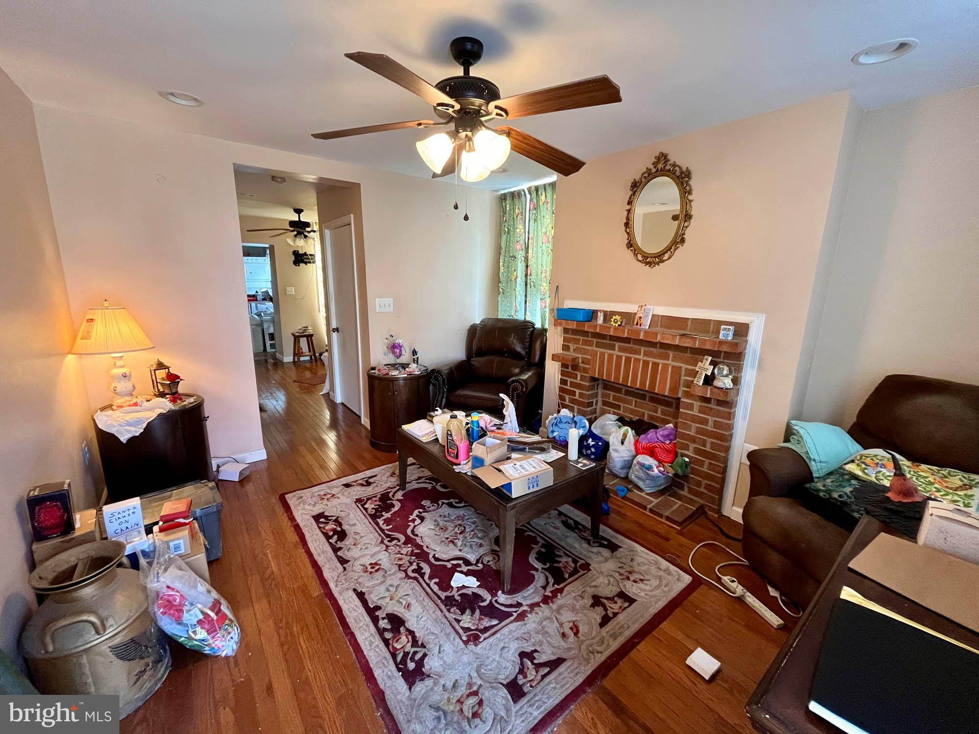 HOLLINS MARKET - Commercial Sale