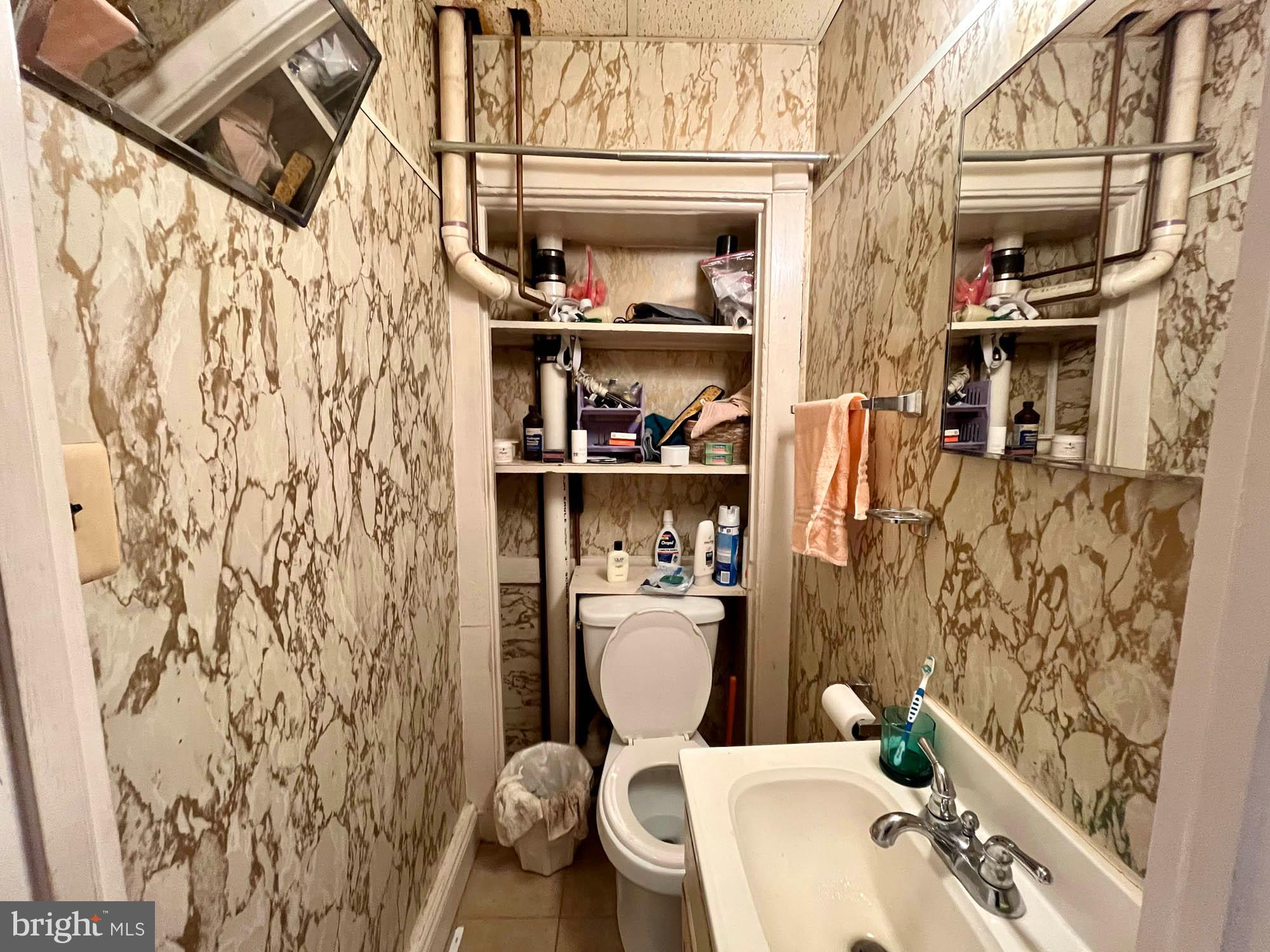 HOLLINS MARKET - Commercial Sale