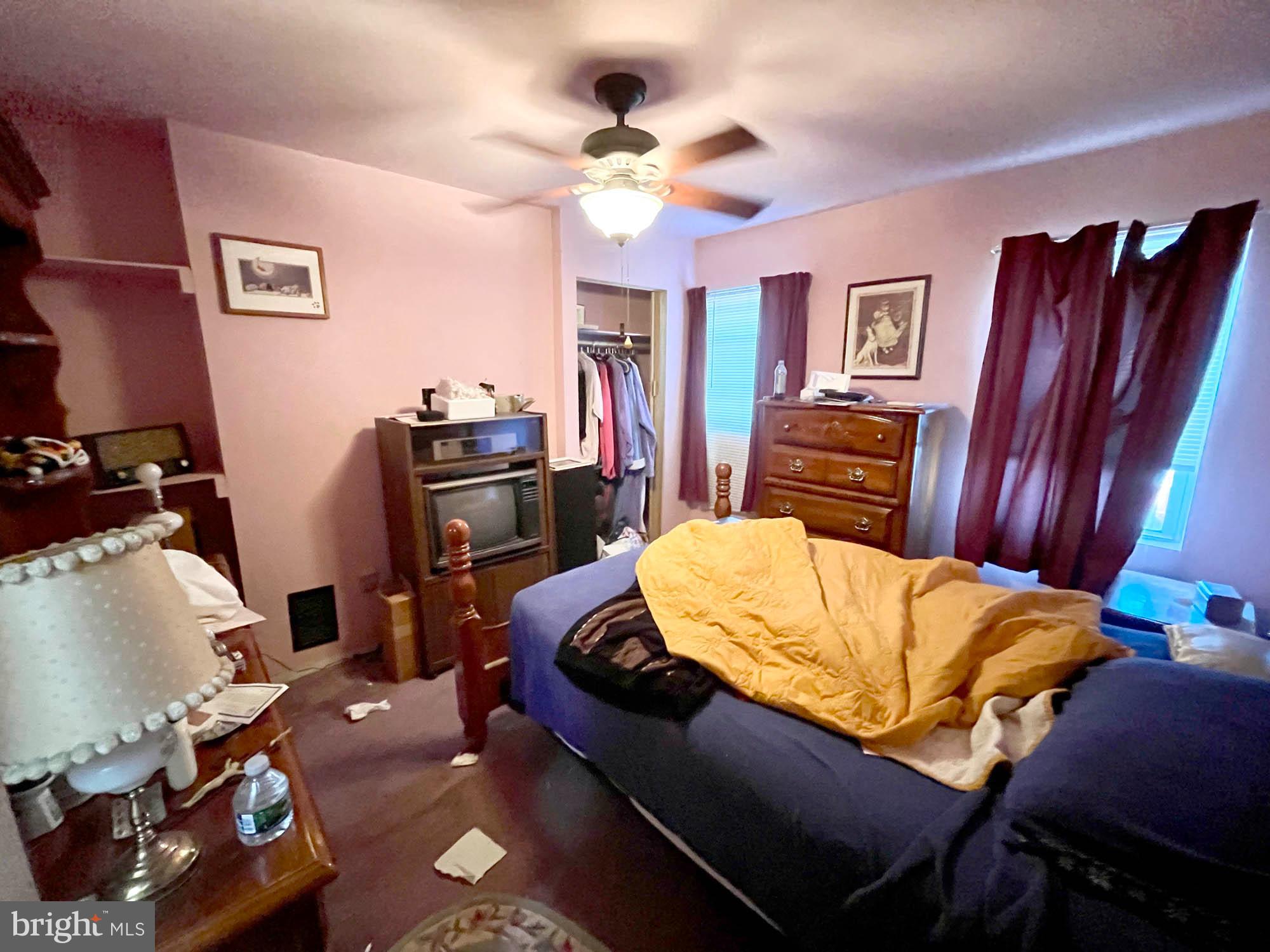 HOLLINS MARKET - Commercial Sale