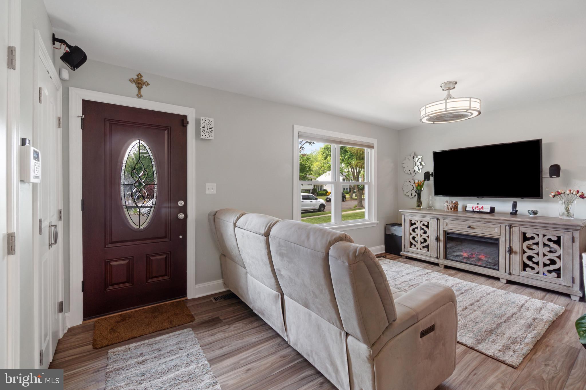 REVELL DOWNS - Residential