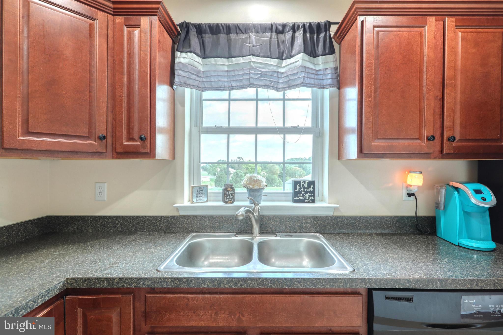 COUNTRY VIEW COURT - Residential