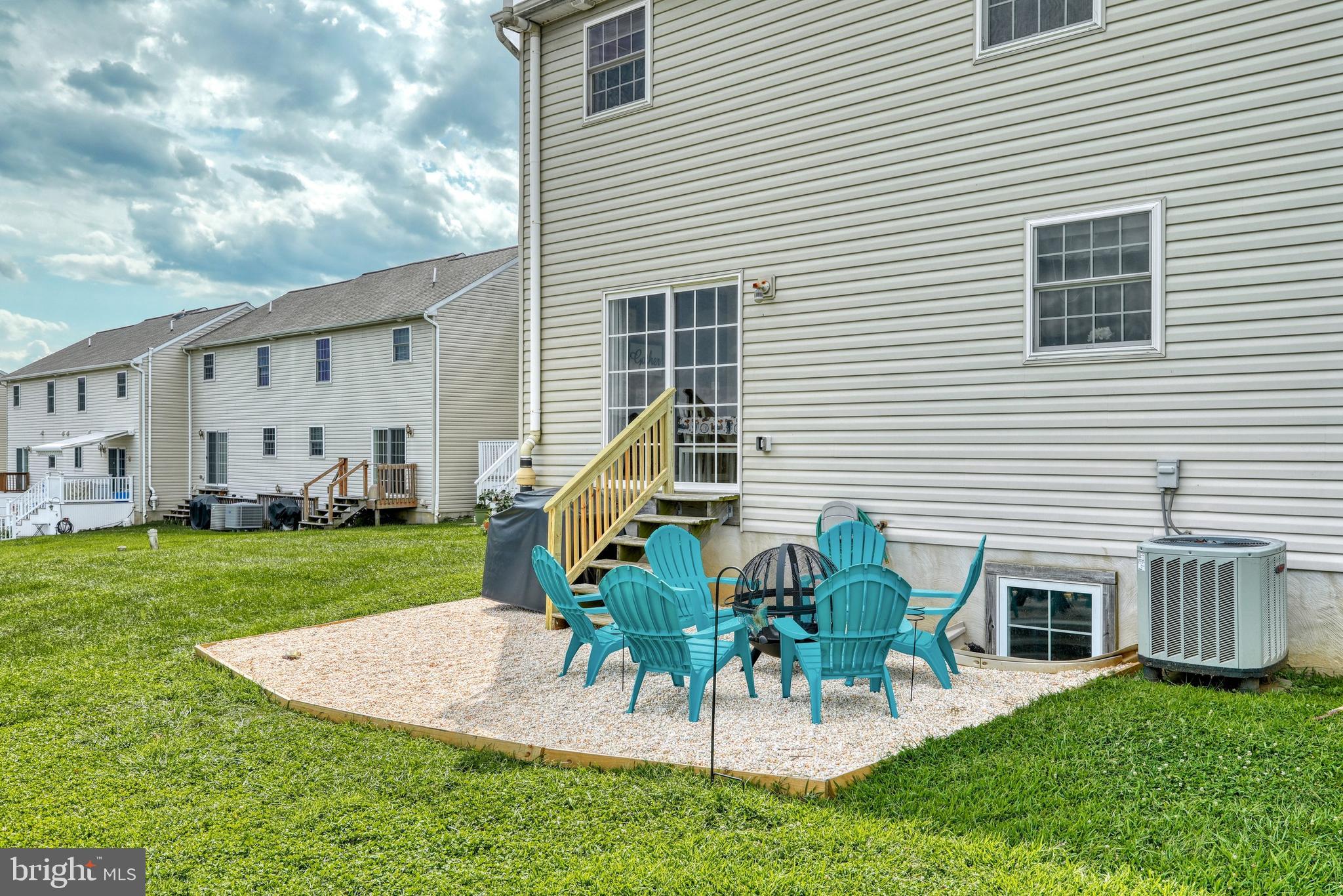 COUNTRY VIEW COURT - Residential