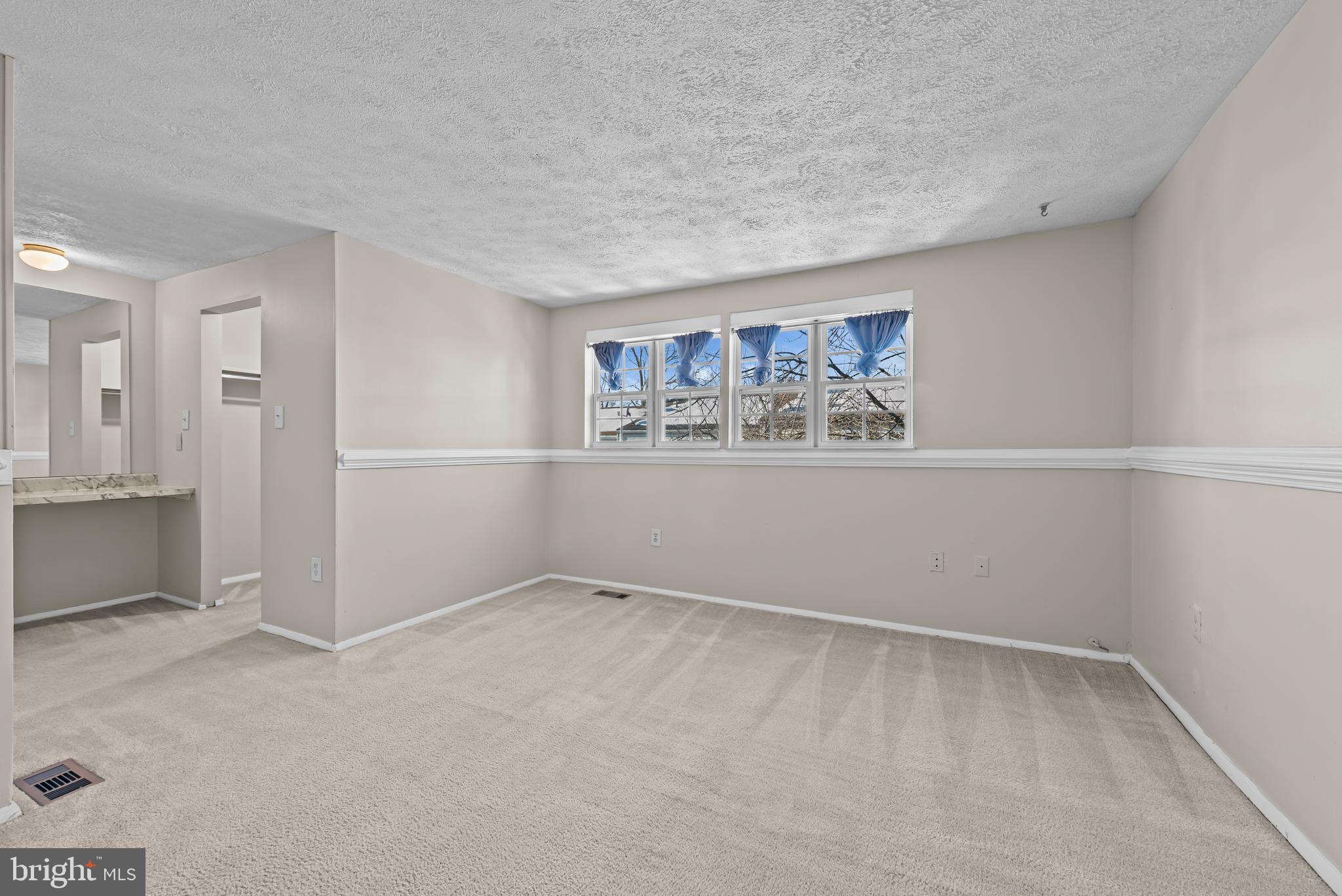 POINT OF WOODS - Residential