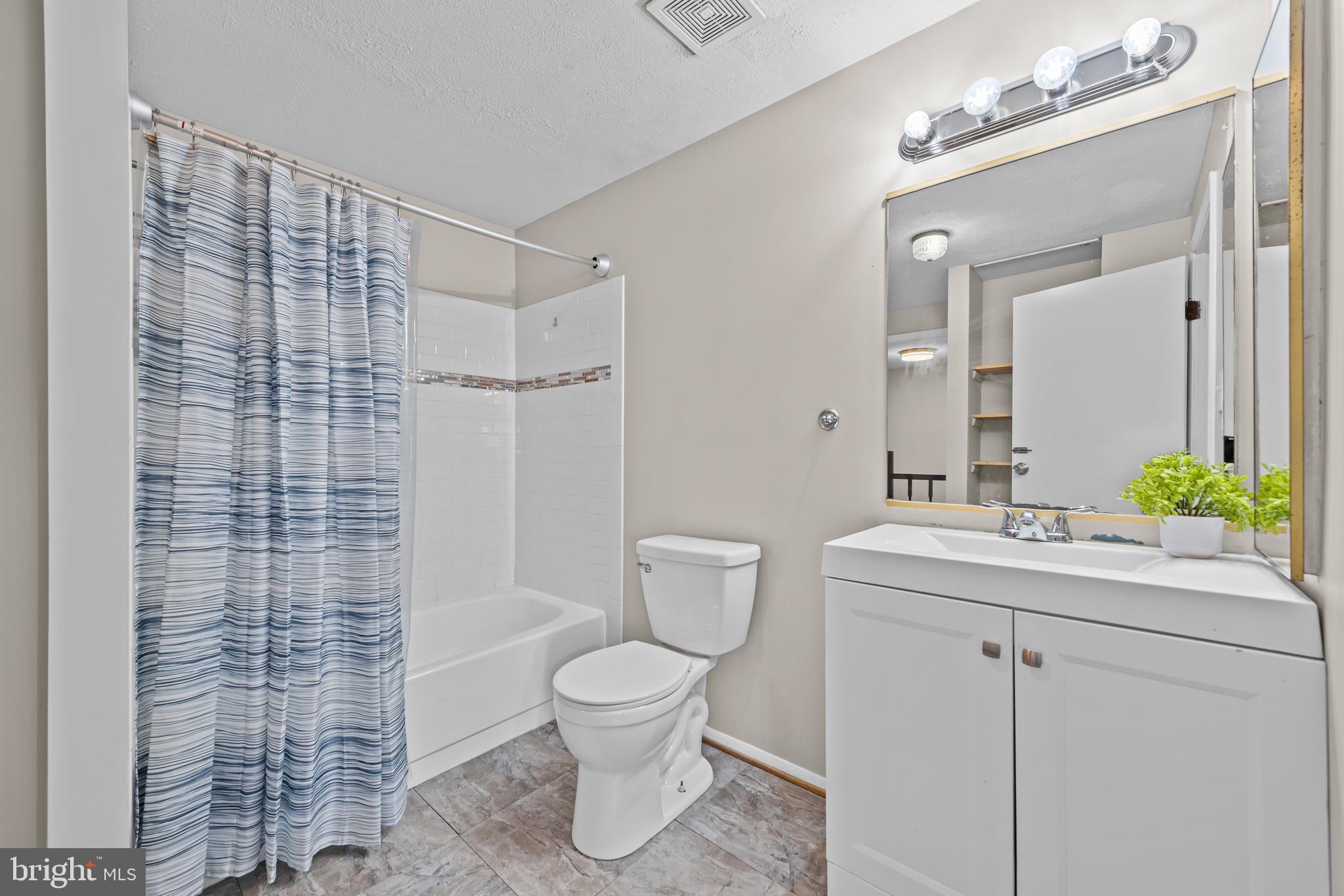 POINT OF WOODS - Residential