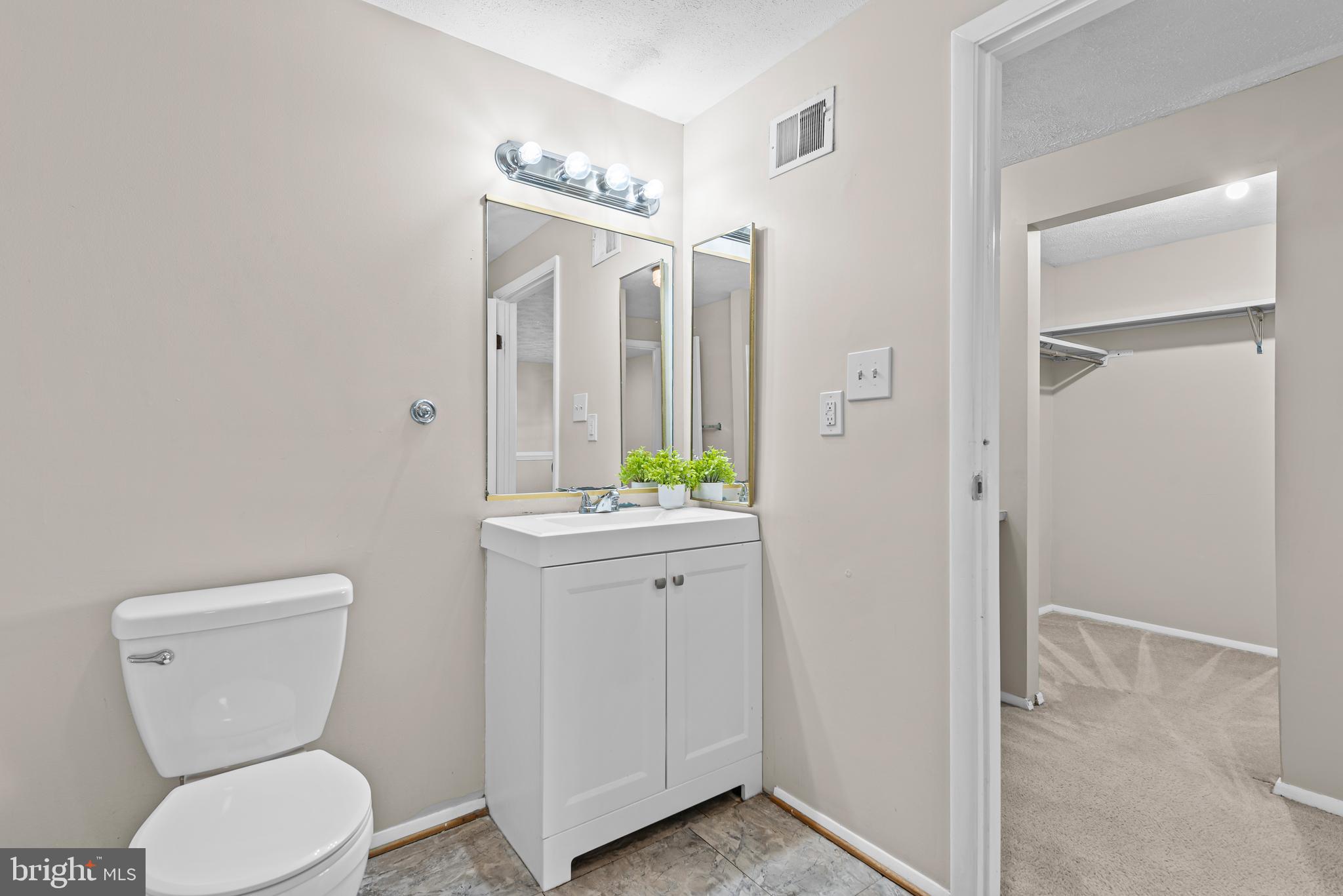 POINT OF WOODS - Residential