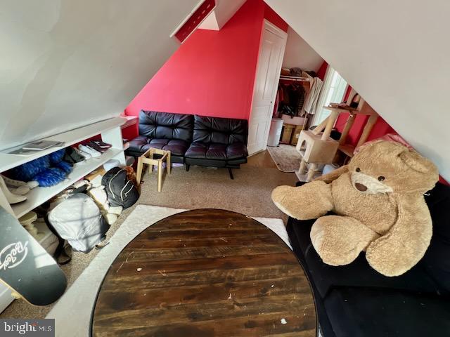 EAST OAK LANE - Residential