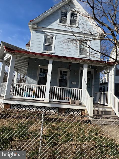 EAST OAK LANE - Residential