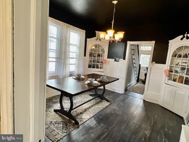 EAST OAK LANE - Residential