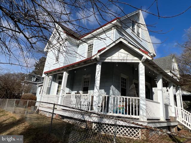 EAST OAK LANE - Residential