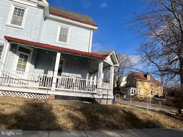 EAST OAK LANE - Residential