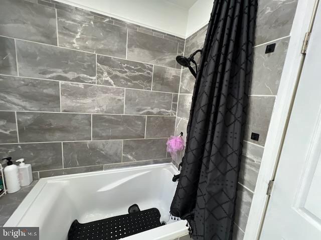 EAST OAK LANE - Residential