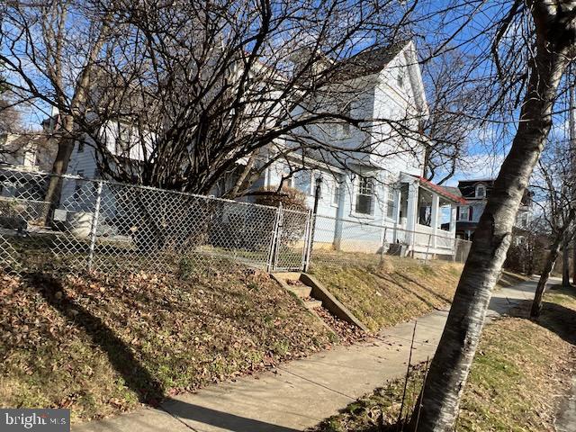 EAST OAK LANE - Residential