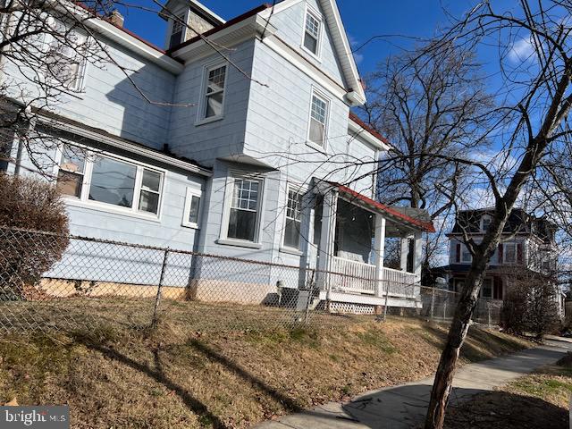 EAST OAK LANE - Residential