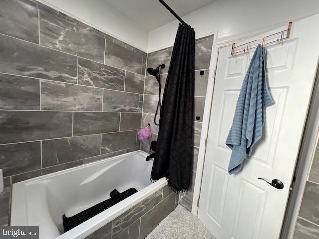 EAST OAK LANE - Residential