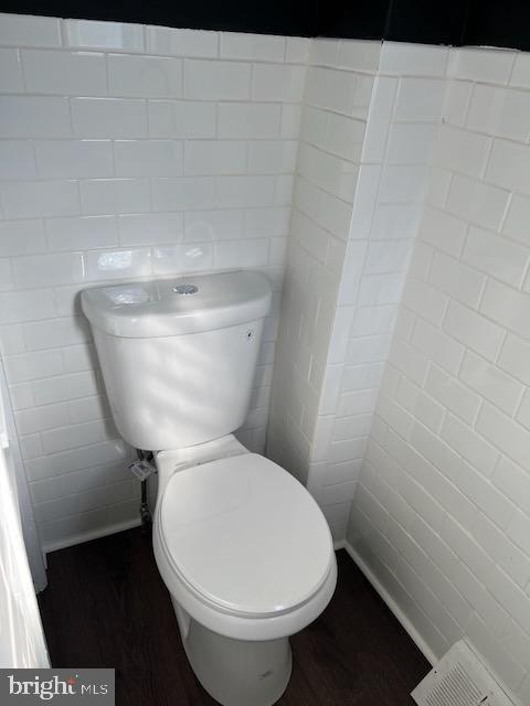 EAST OAK LANE - Residential