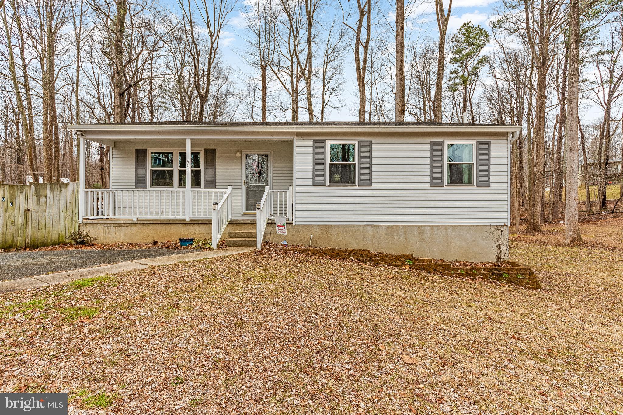 POPLAR WOODS - Residential