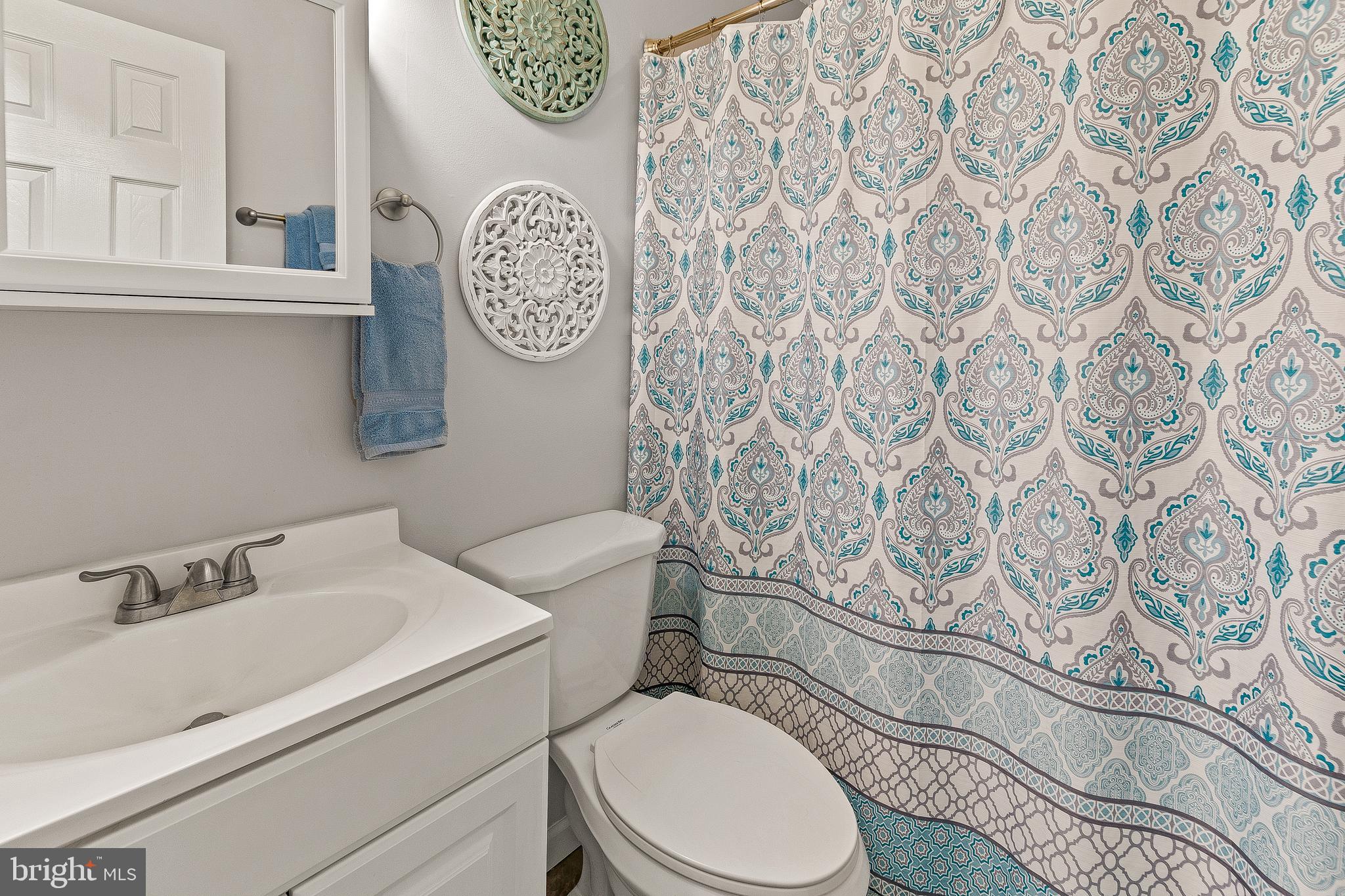 POPLAR WOODS - Residential