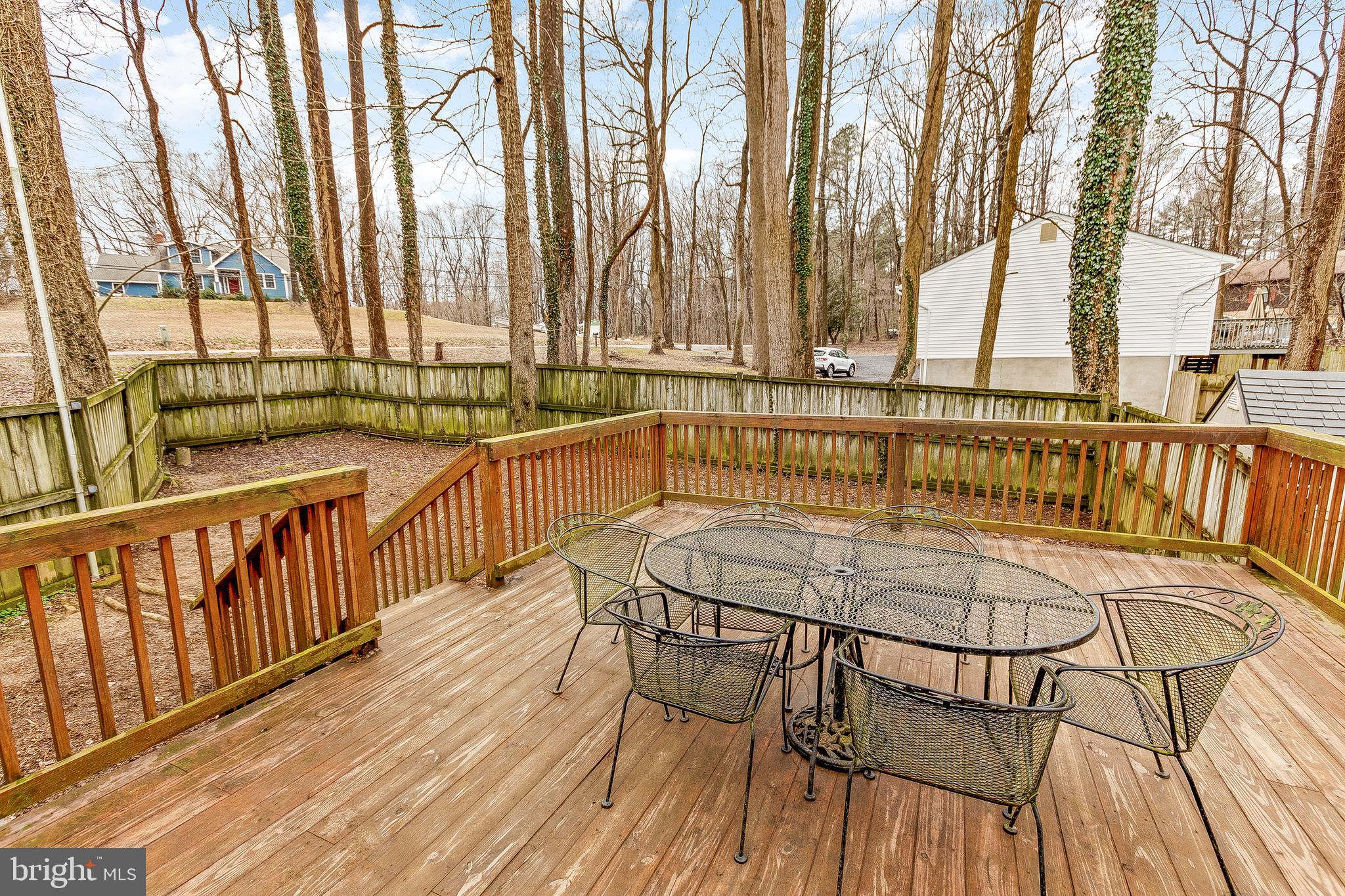 POPLAR WOODS - Residential