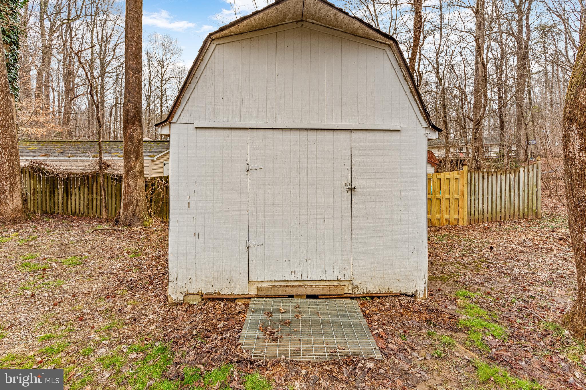 POPLAR WOODS - Residential