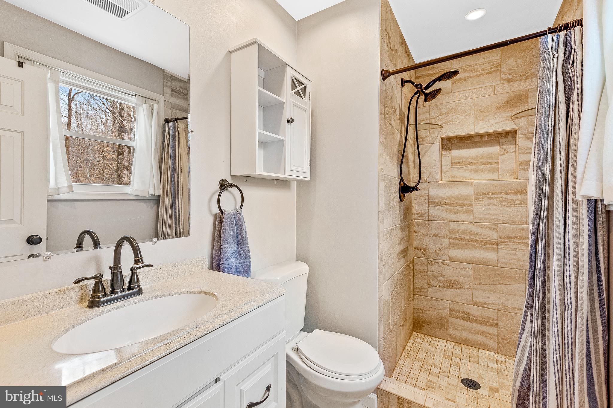 POPLAR WOODS - Residential