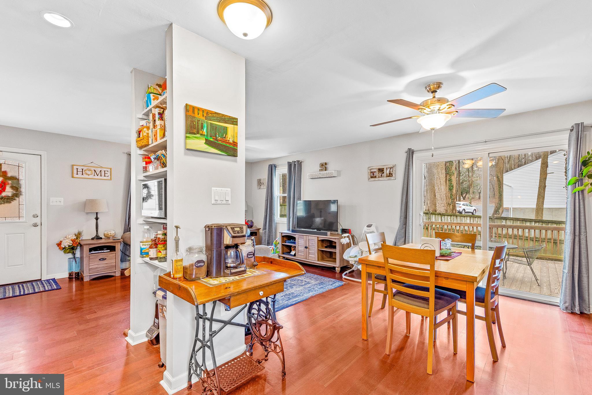 POPLAR WOODS - Residential