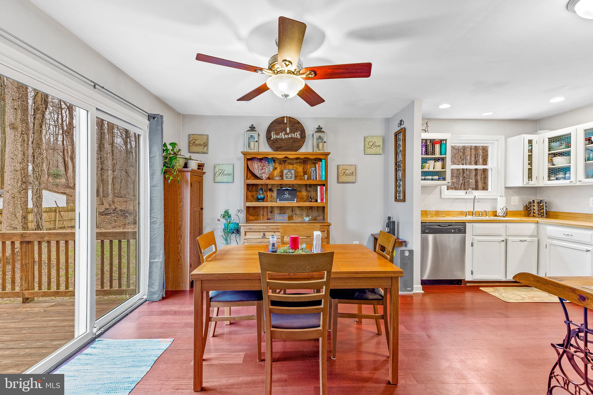 POPLAR WOODS - Residential