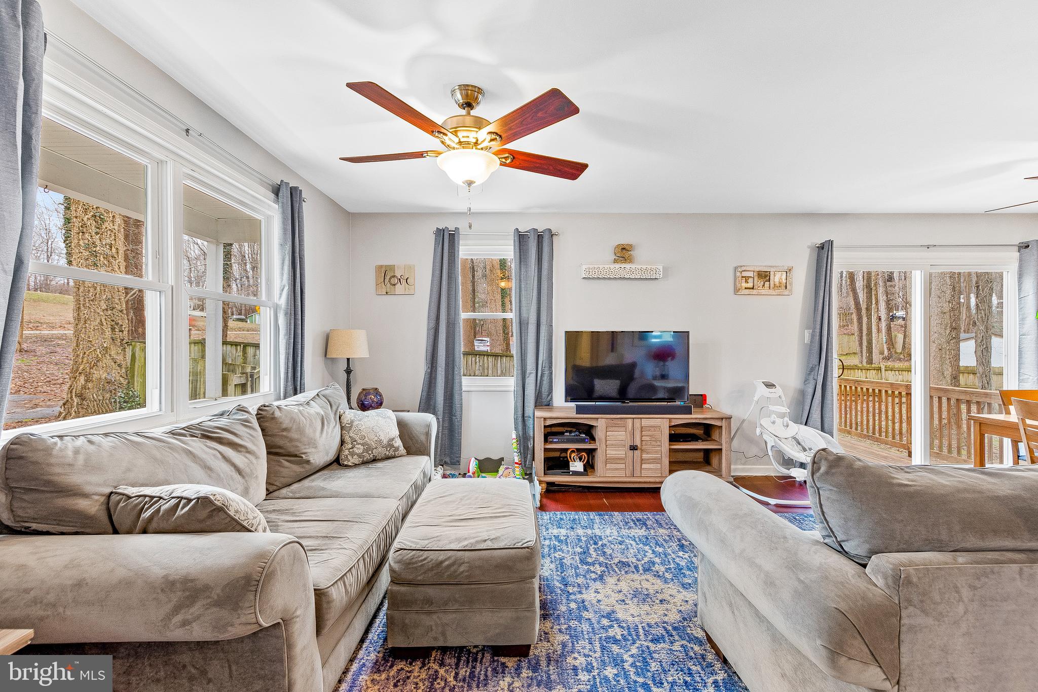 POPLAR WOODS - Residential