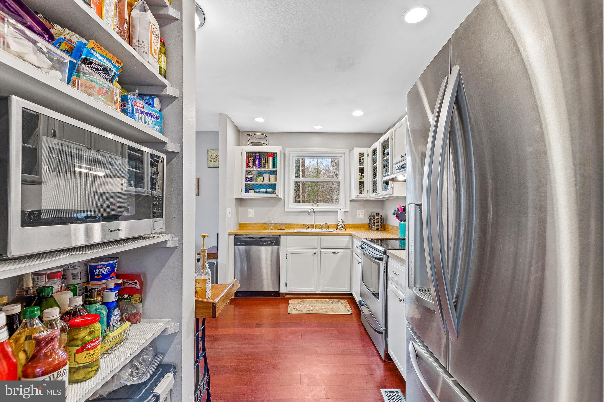 POPLAR WOODS - Residential