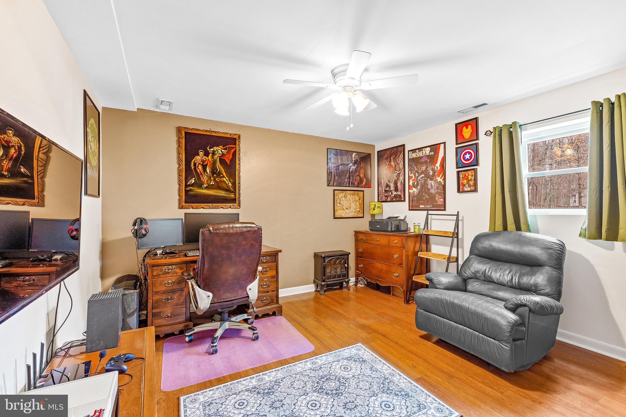 POPLAR WOODS - Residential