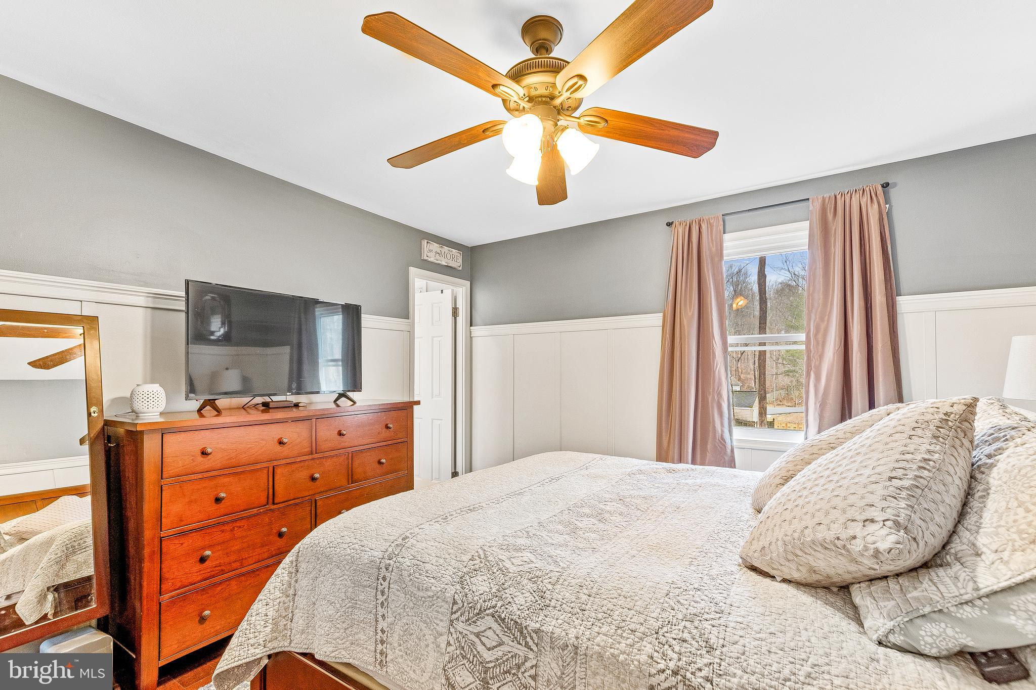 POPLAR WOODS - Residential