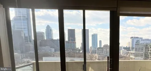 2001 Hamilton Street Unit 1028, Philadelphia, PA 19130 - MLS#: PAPH2451064