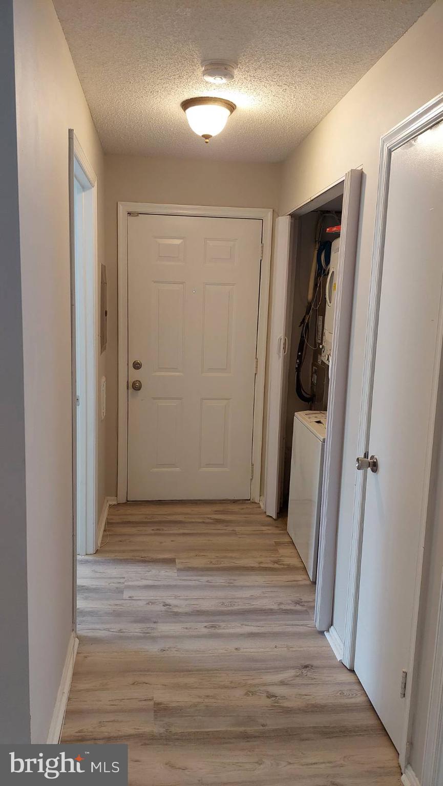 LAUREL LAKES - Residential