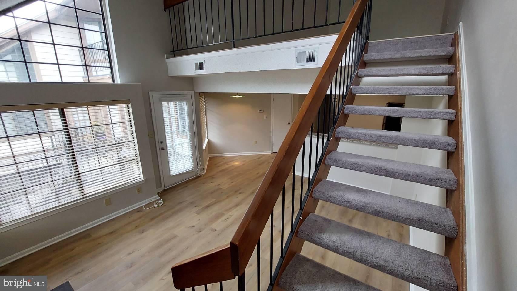 LAUREL LAKES - Residential