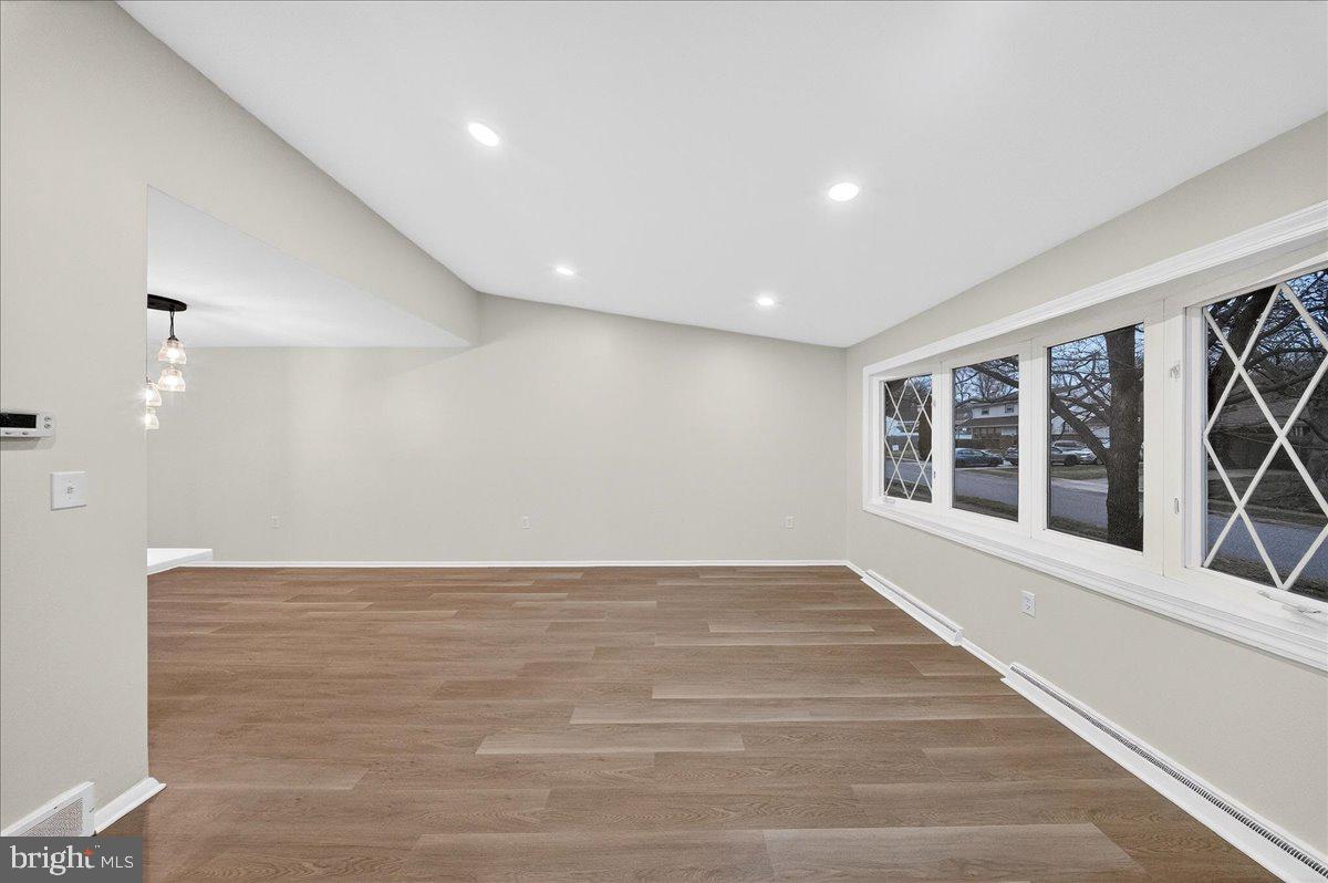 RADNOR GREEN - Residential