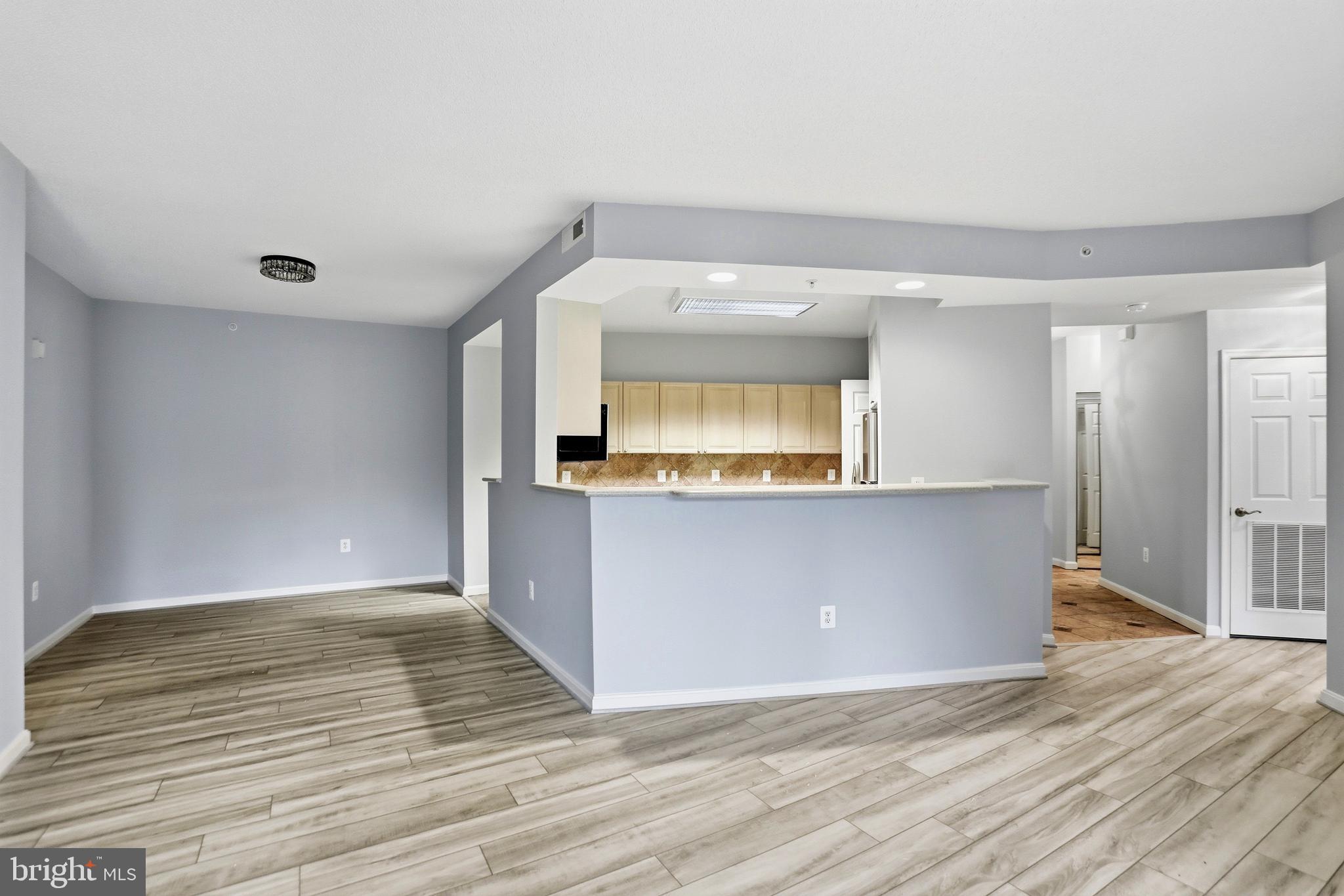 RIVERVIEW AT LANSDOWNE WOODS - Residential