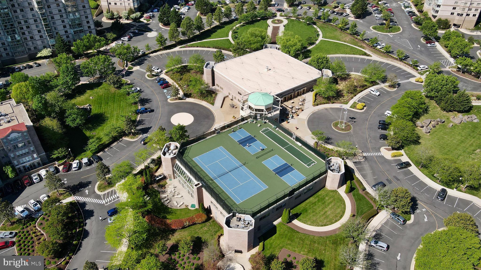 RIVERVIEW AT LANSDOWNE WOODS - Residential