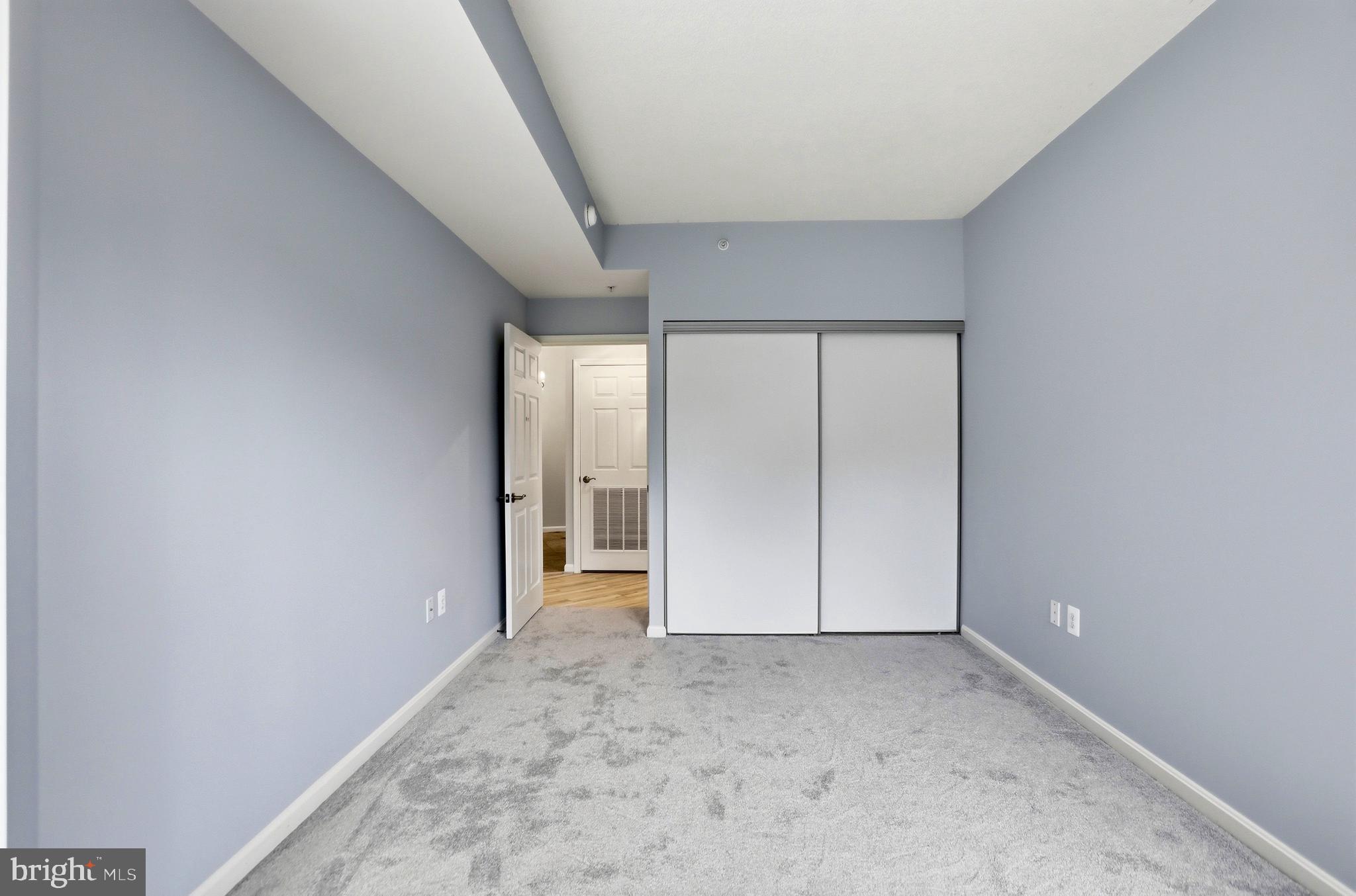 RIVERVIEW AT LANSDOWNE WOODS - Residential